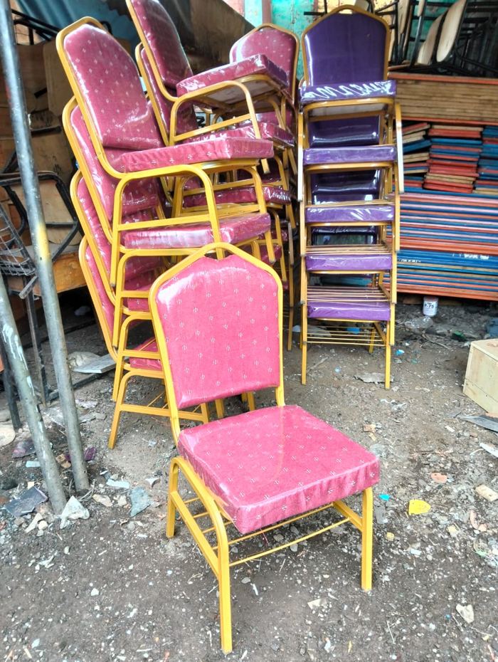 Conference and banquet seating